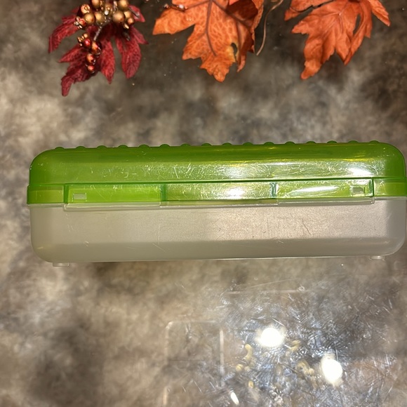 SpaceMaker | VINTAGE Green/Clear Pencil School Box - Picture 10 of 12